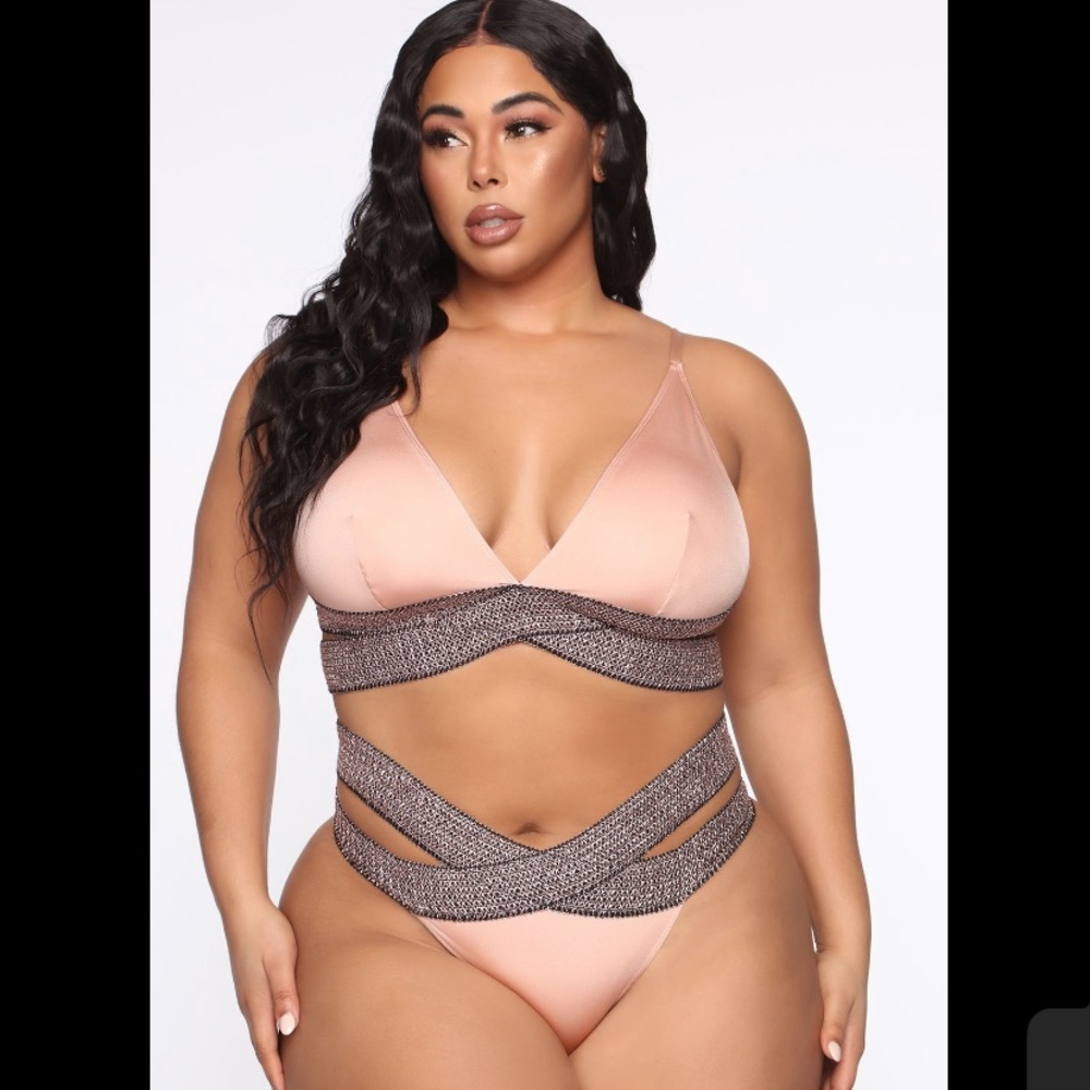 Woman’s 1X 2 Piece